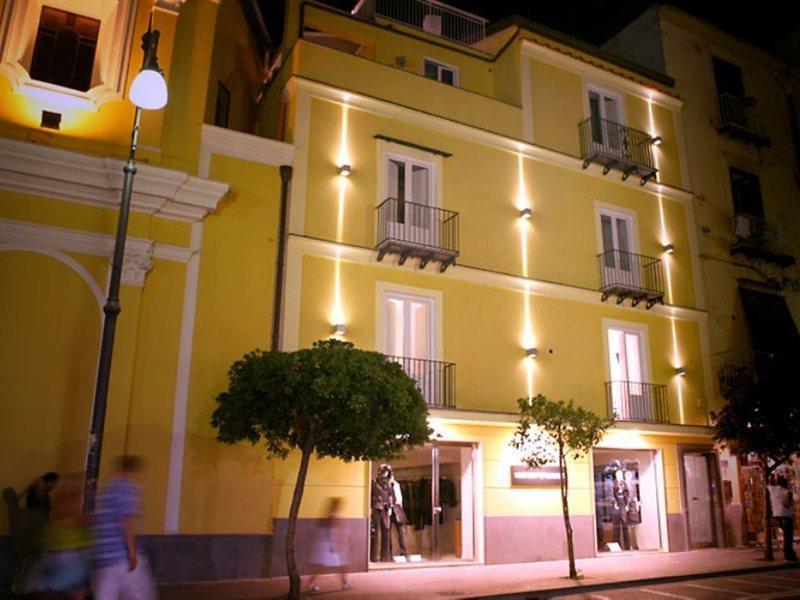 Bed and Breakfast Palazzo Tritone & Abagnale Península Sorrentina Exterior foto